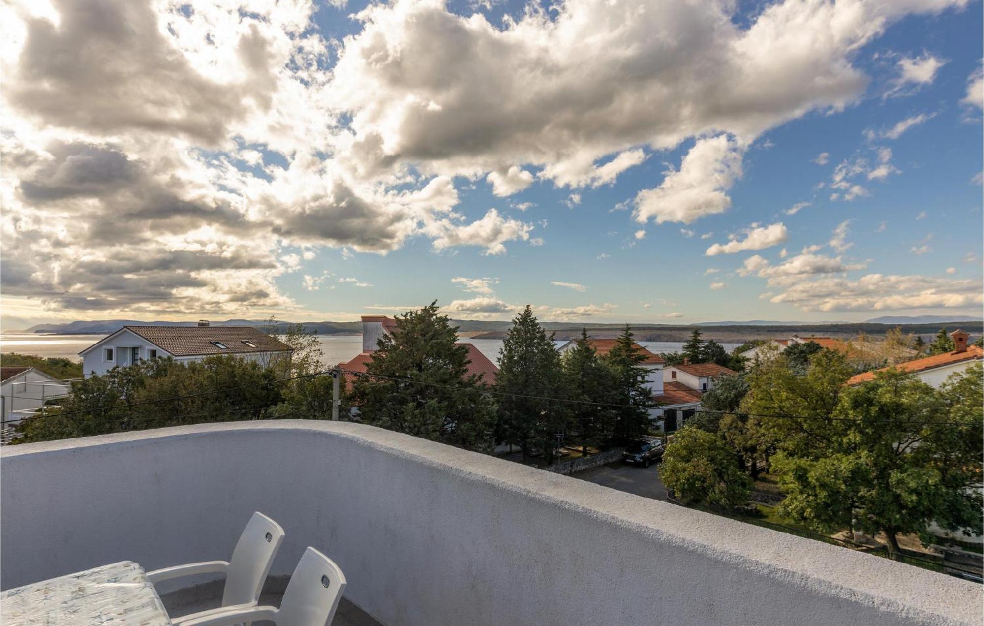 1 Bedroom Cozy Apartment In Jadranovo Luaran gambar